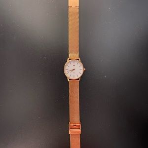 I am selling a watch.
